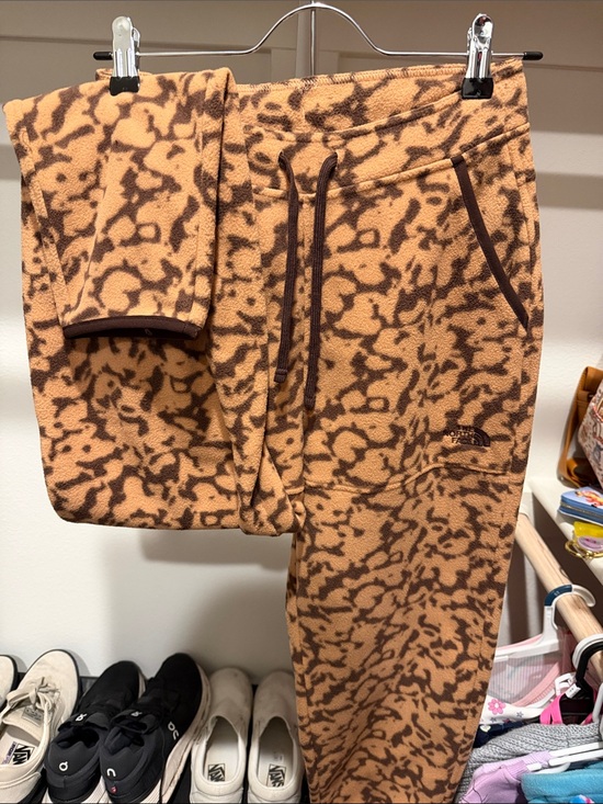 The North Face Pants - The North Face Brown and Tan Patterned Fleece Joggers